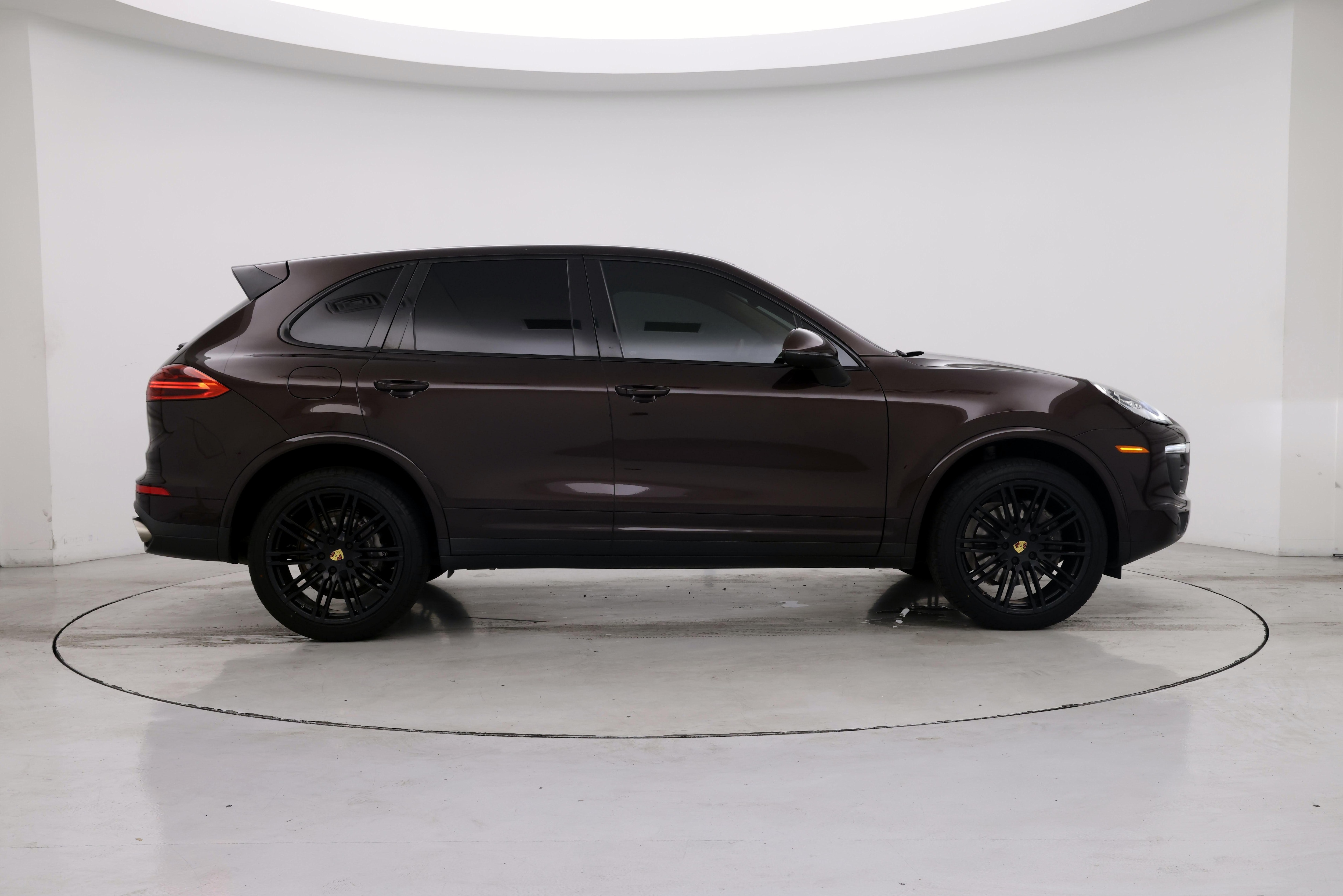 Thumbnail: 2017 Porsche Cayenne - 7