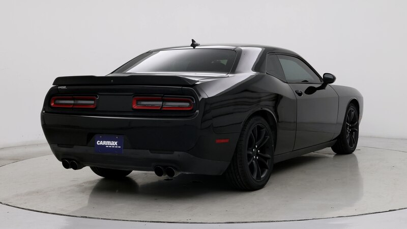 2016 Dodge Challenger SXT 8