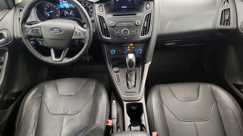 2015 Ford Focus SE 9