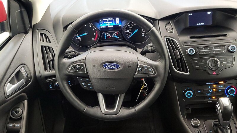 2015 Ford Focus SE 10