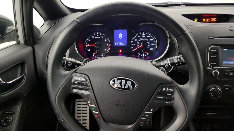 2016 Kia Forte SX 10