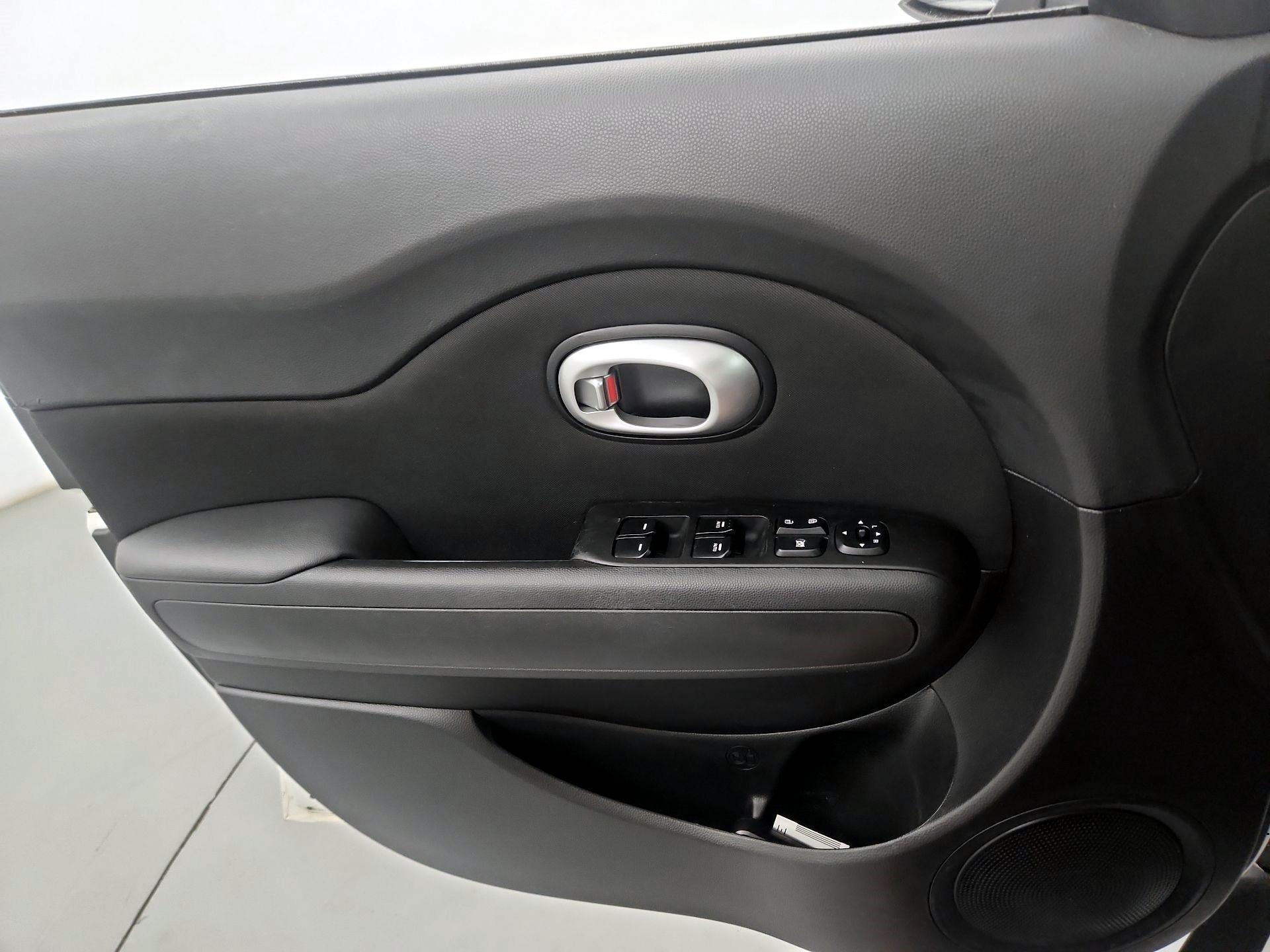 Thumbnail: 2014 Kia Soul - 10