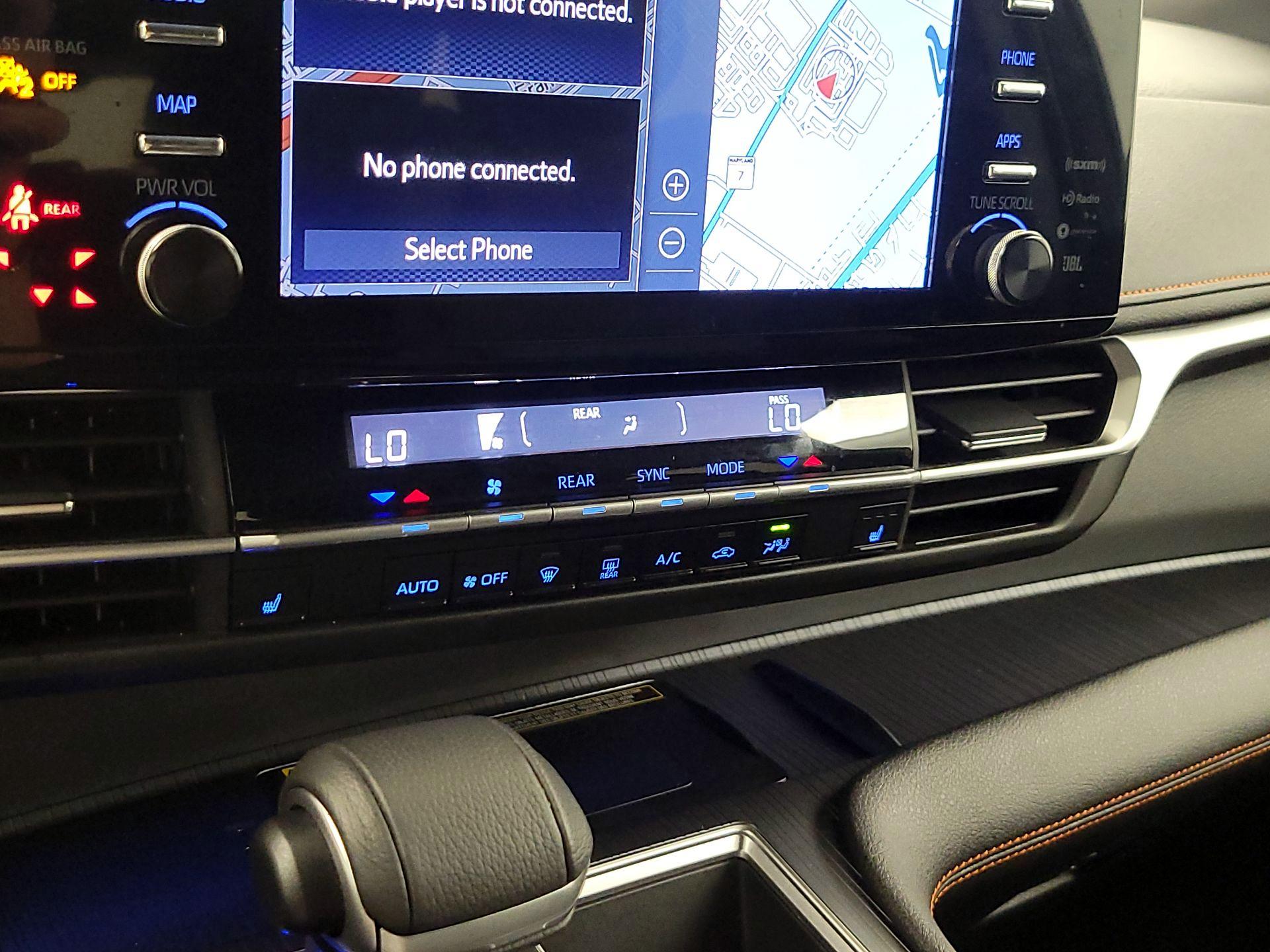 Thumbnail: 2024 Toyota Sienna - 17