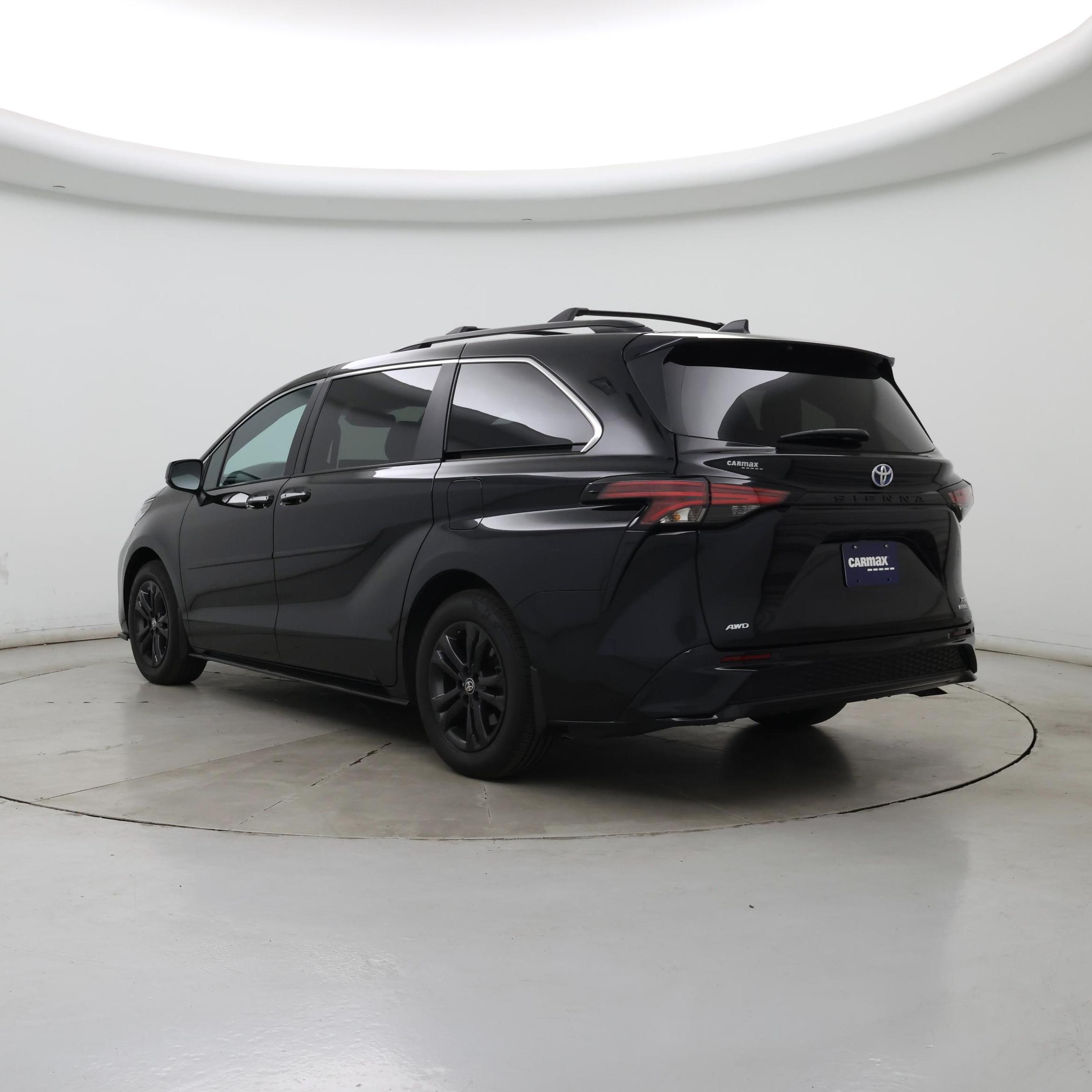 Thumbnail: 2024 Toyota Sienna - 2