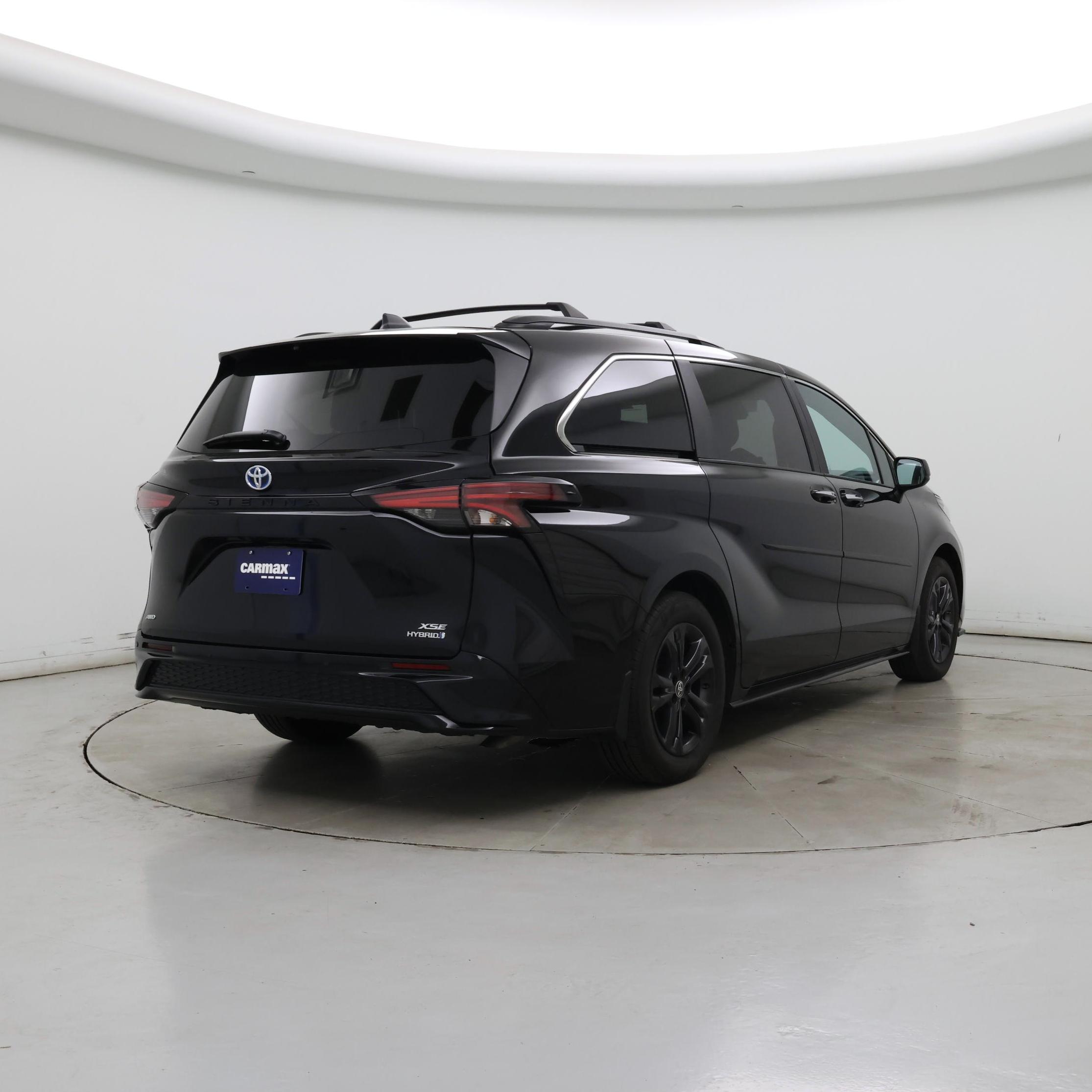 Thumbnail: 2024 Toyota Sienna - 8