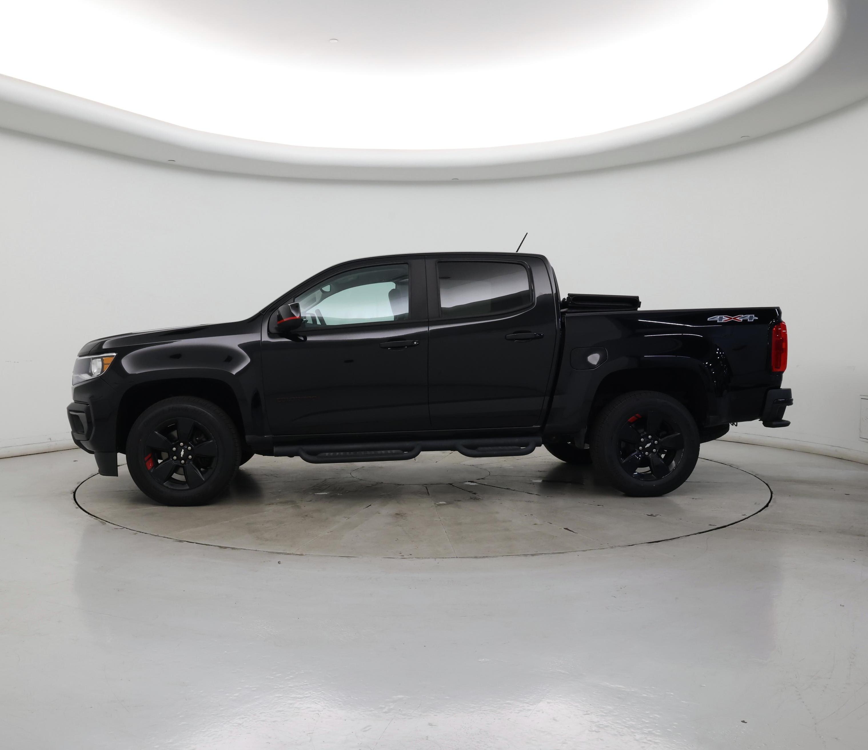 Thumbnail: 2021 Chevrolet Colorado - 3