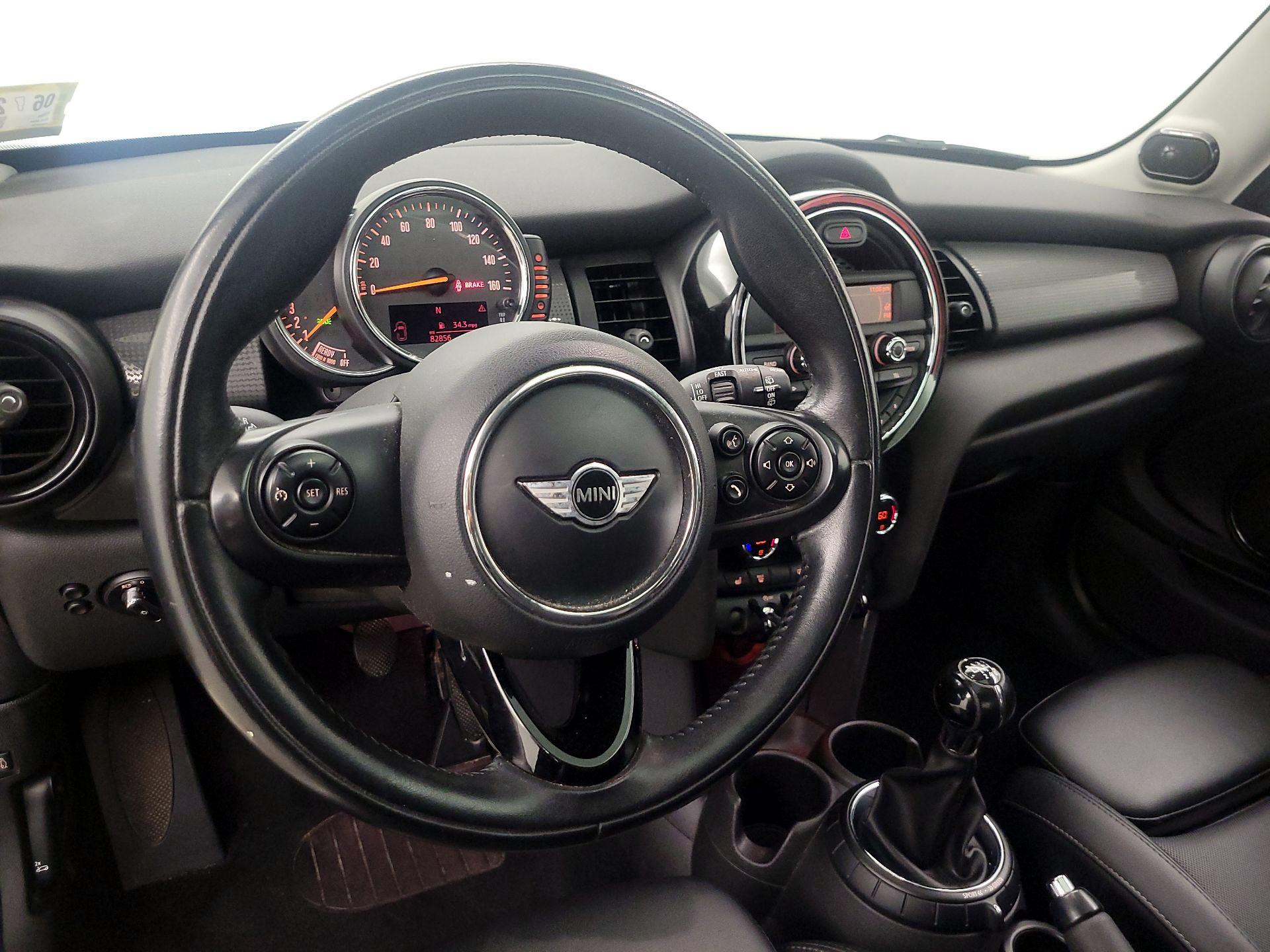 Thumbnail: 2015 MINI Cooper Hardtop - 9