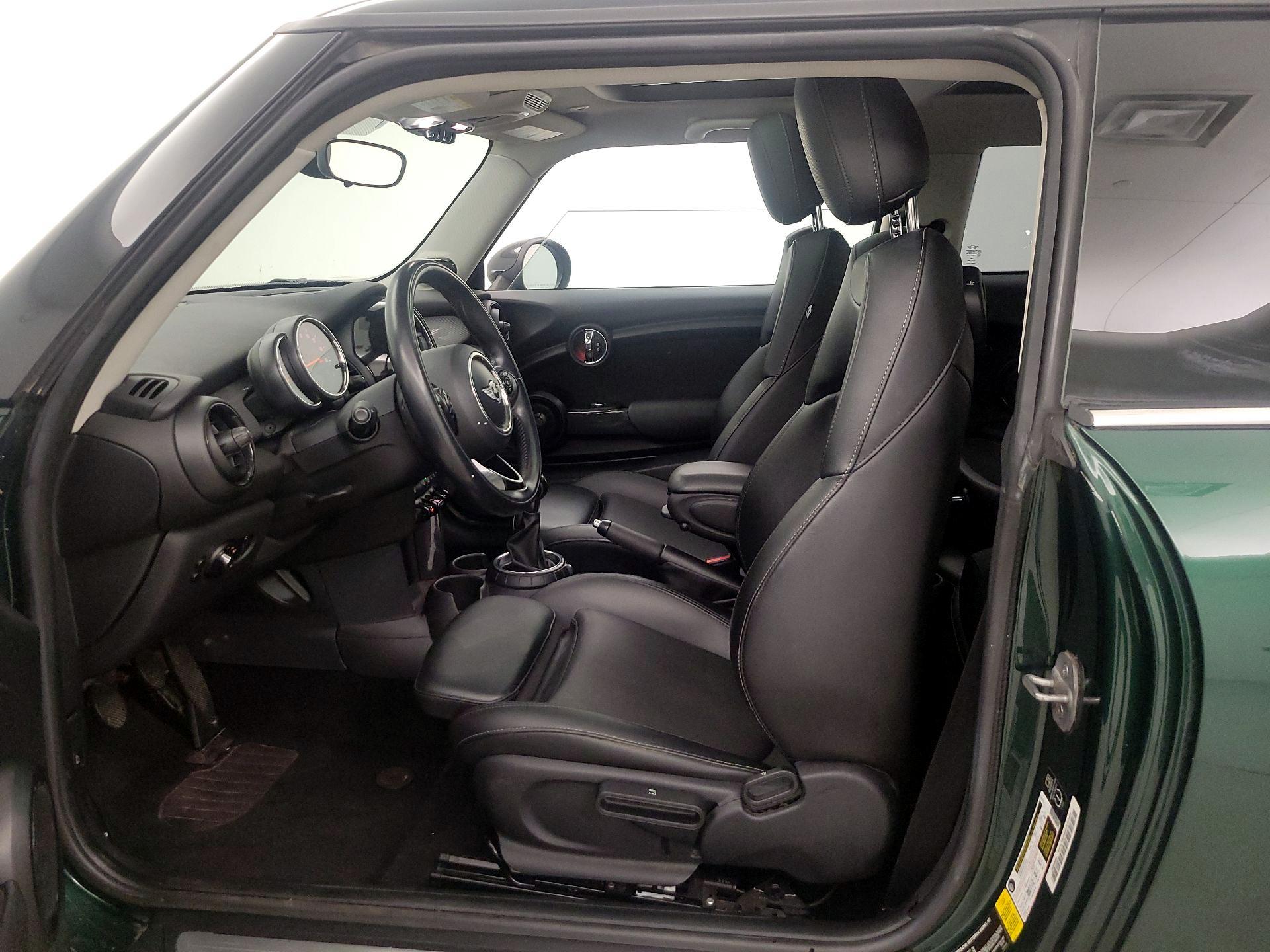 Thumbnail: 2015 MINI Cooper Hardtop - 11