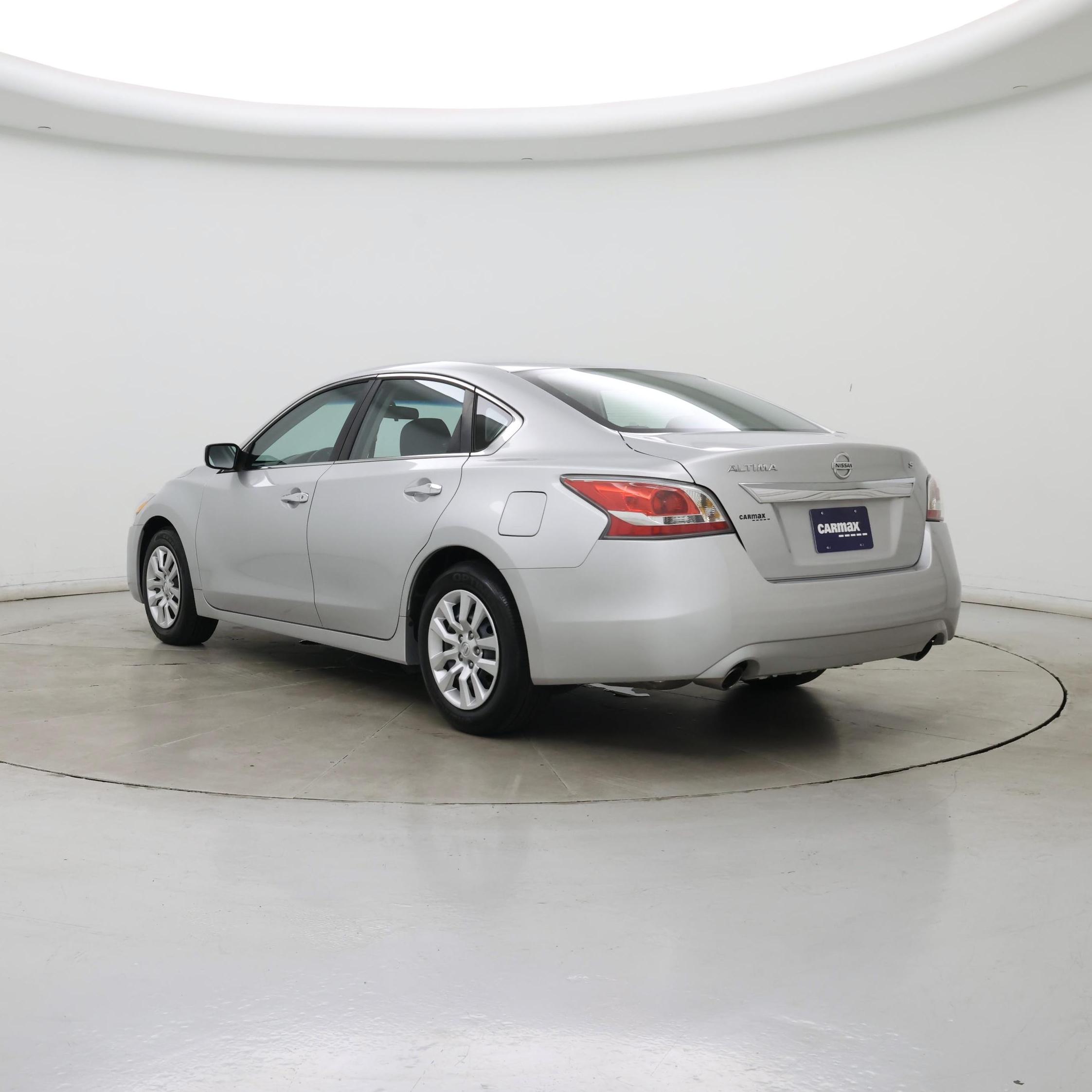 Thumbnail: 2015 Nissan Altima - 2