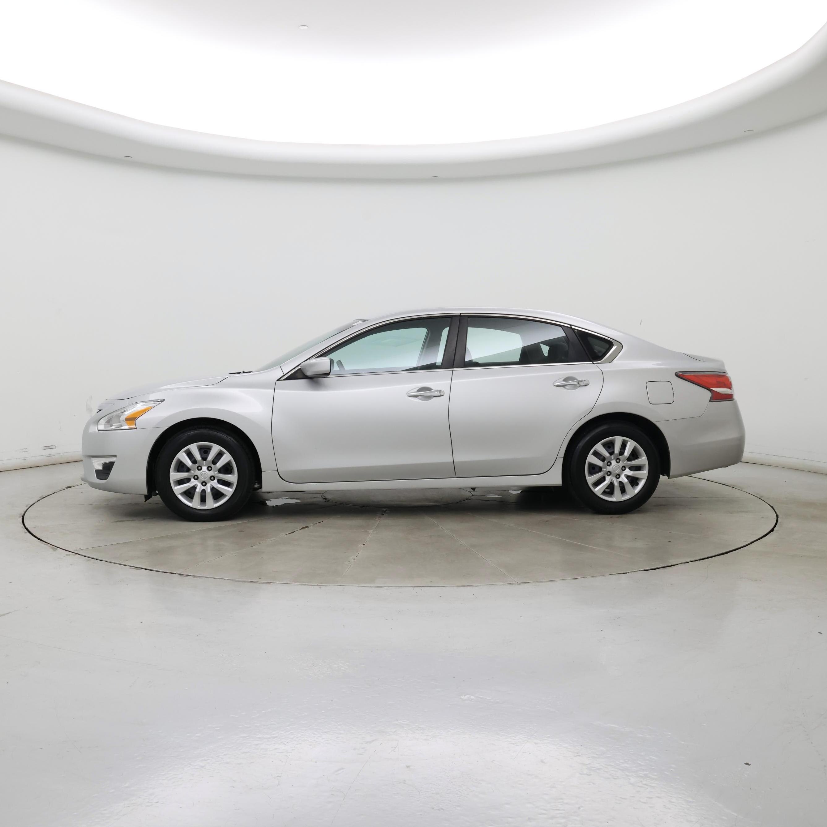 Thumbnail: 2015 Nissan Altima - 3