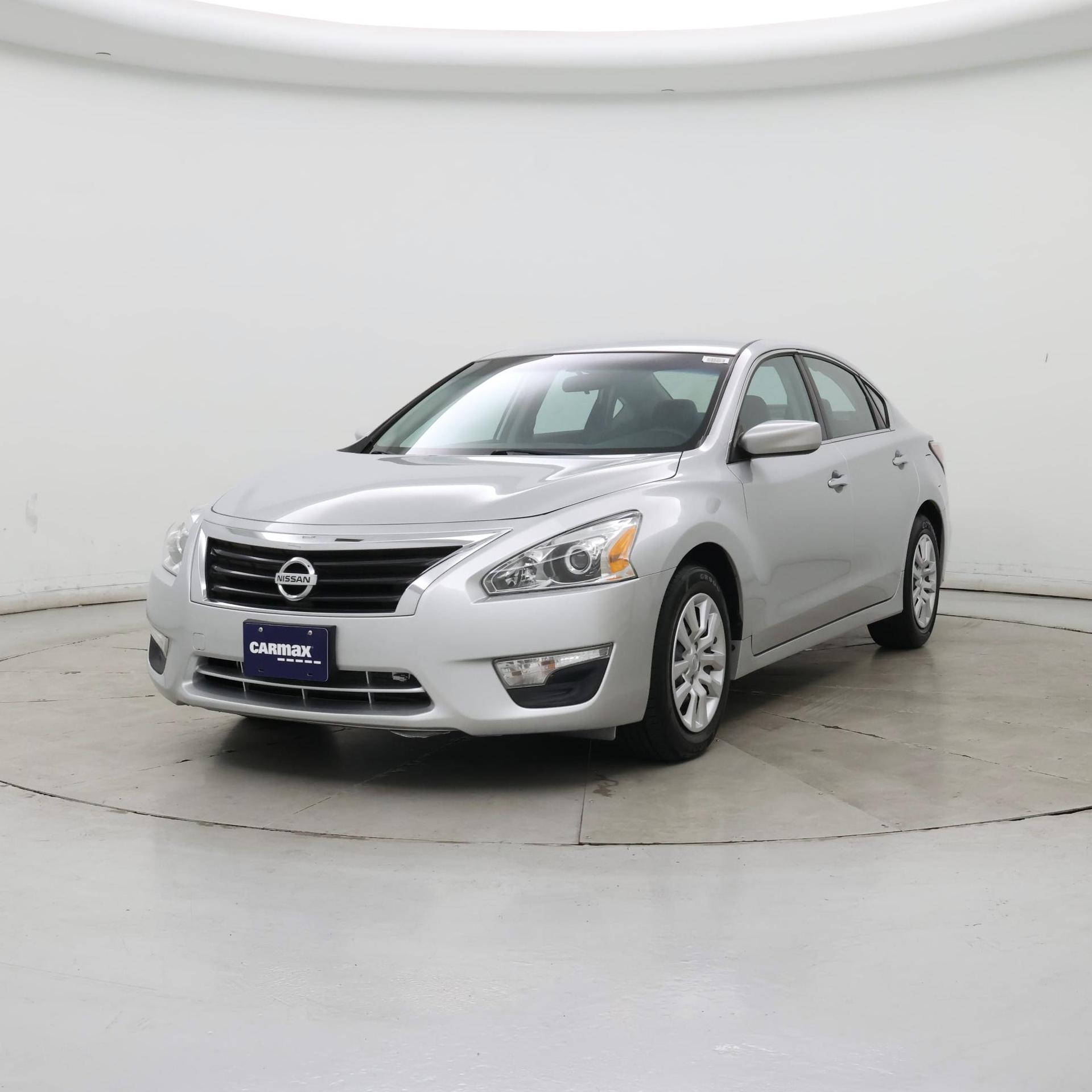 Thumbnail: 2015 Nissan Altima - 4