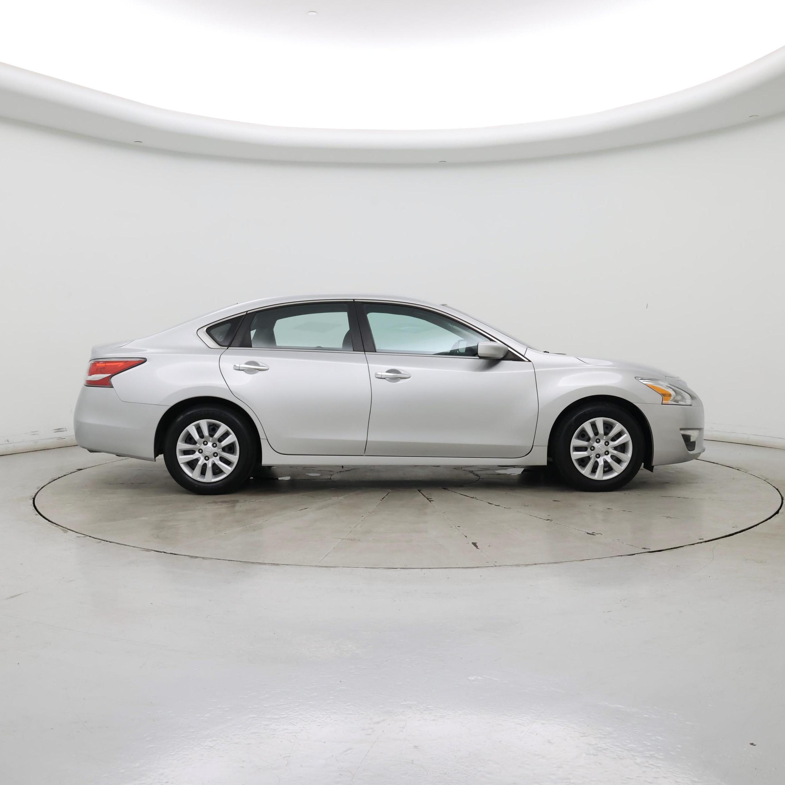 Thumbnail: 2015 Nissan Altima - 7