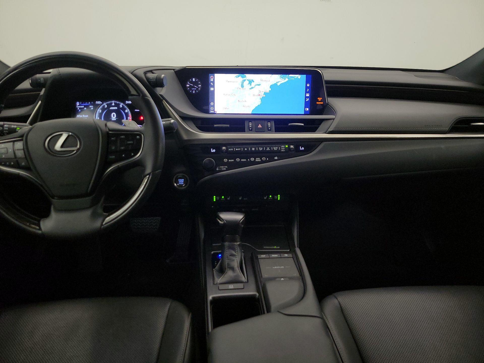 Thumbnail: 2020 Lexus ES - 9