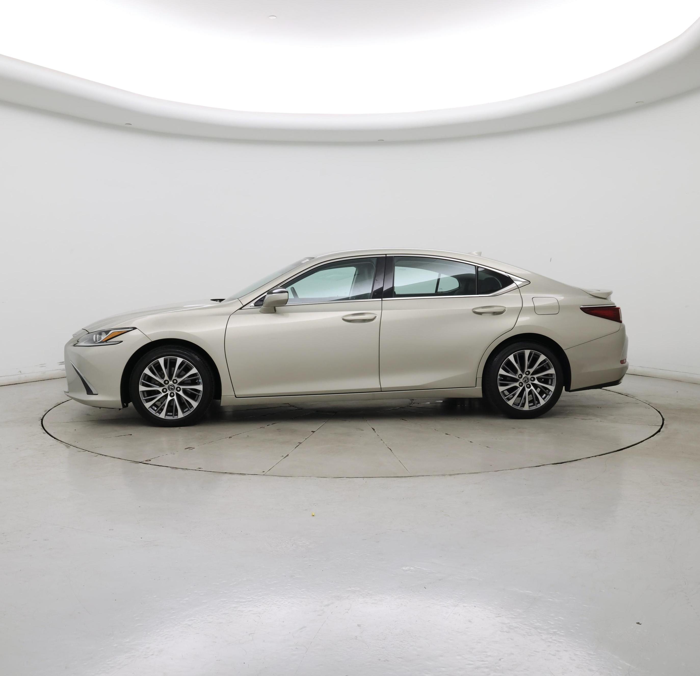 Thumbnail: 2020 Lexus ES - 3