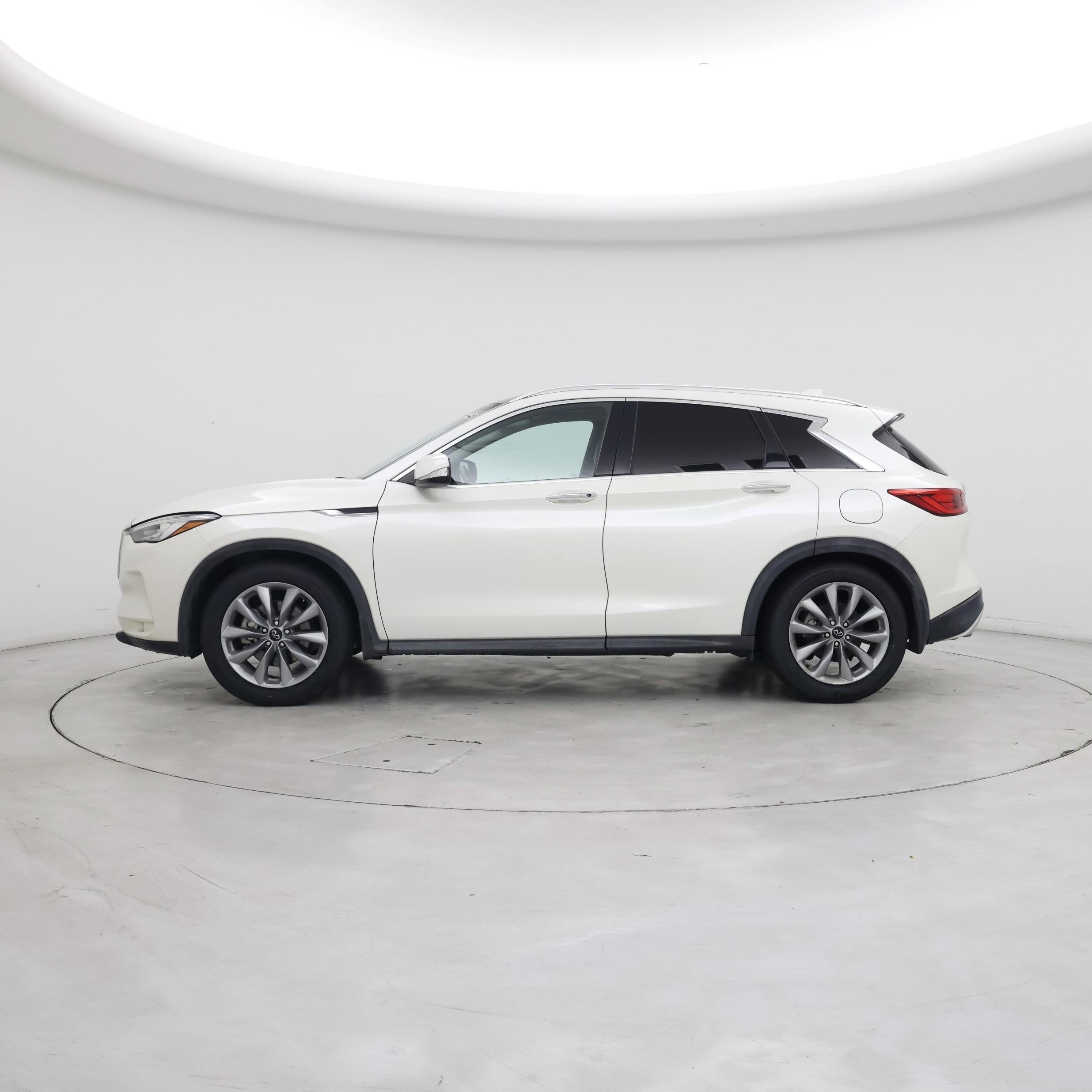 Thumbnail: 2021 INFINITI QX50 - 3