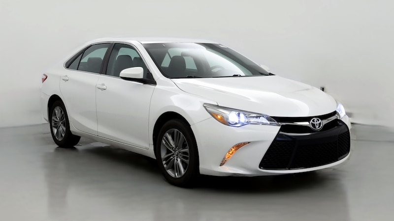 2017 Toyota Camry SE Hero Image