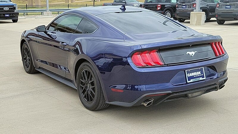 2020 Ford Mustang  7