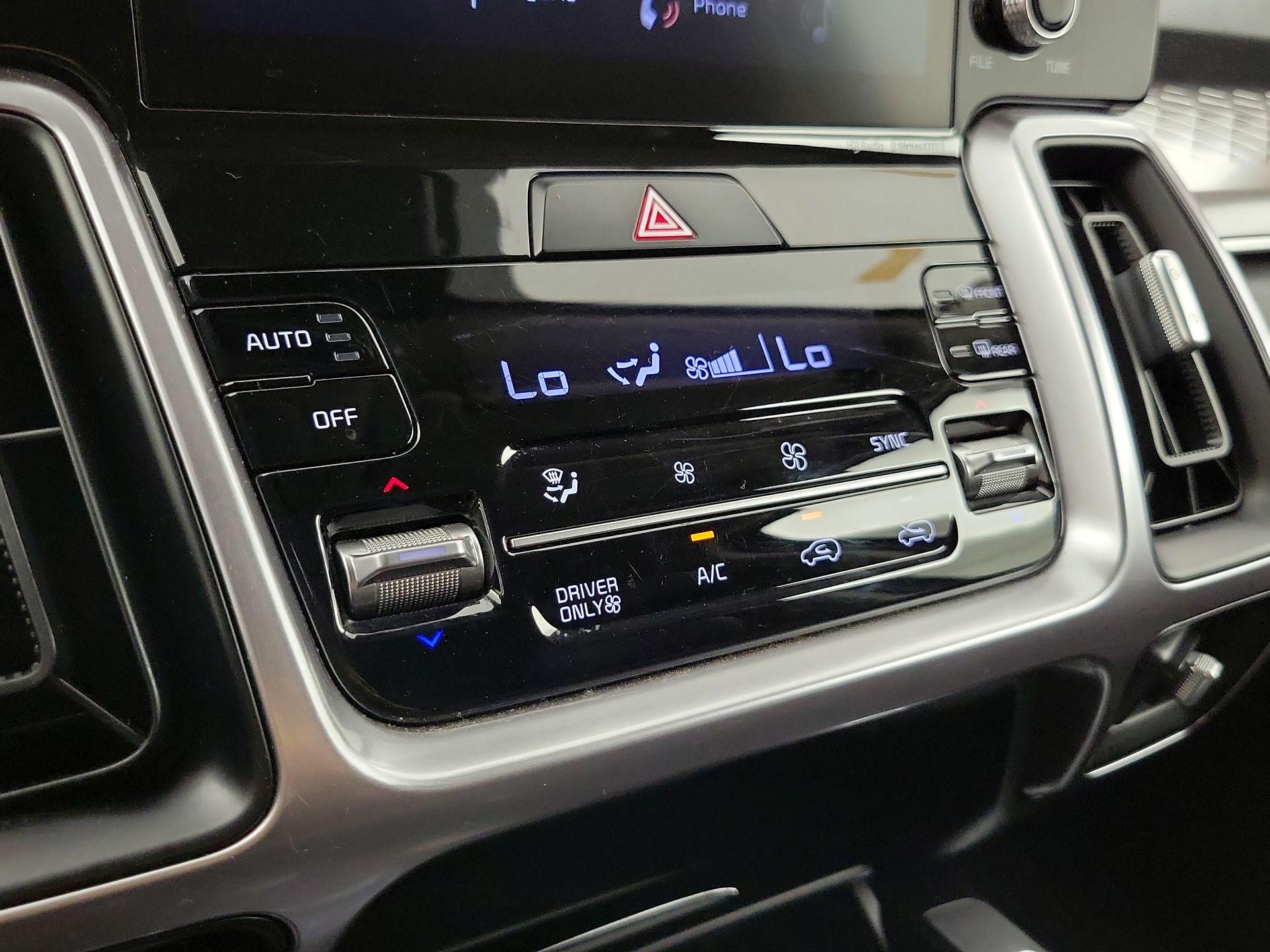 Thumbnail: 2021 Kia Sorento - 16