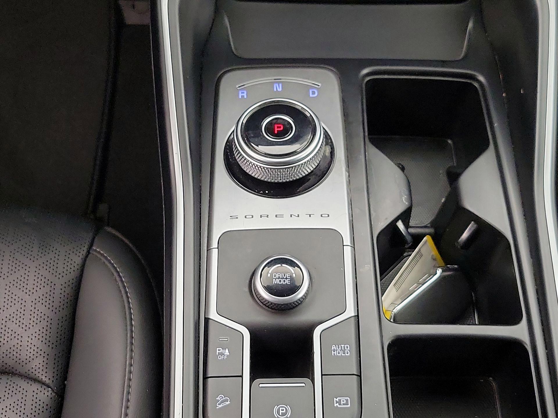 Thumbnail: 2021 Kia Sorento - 17
