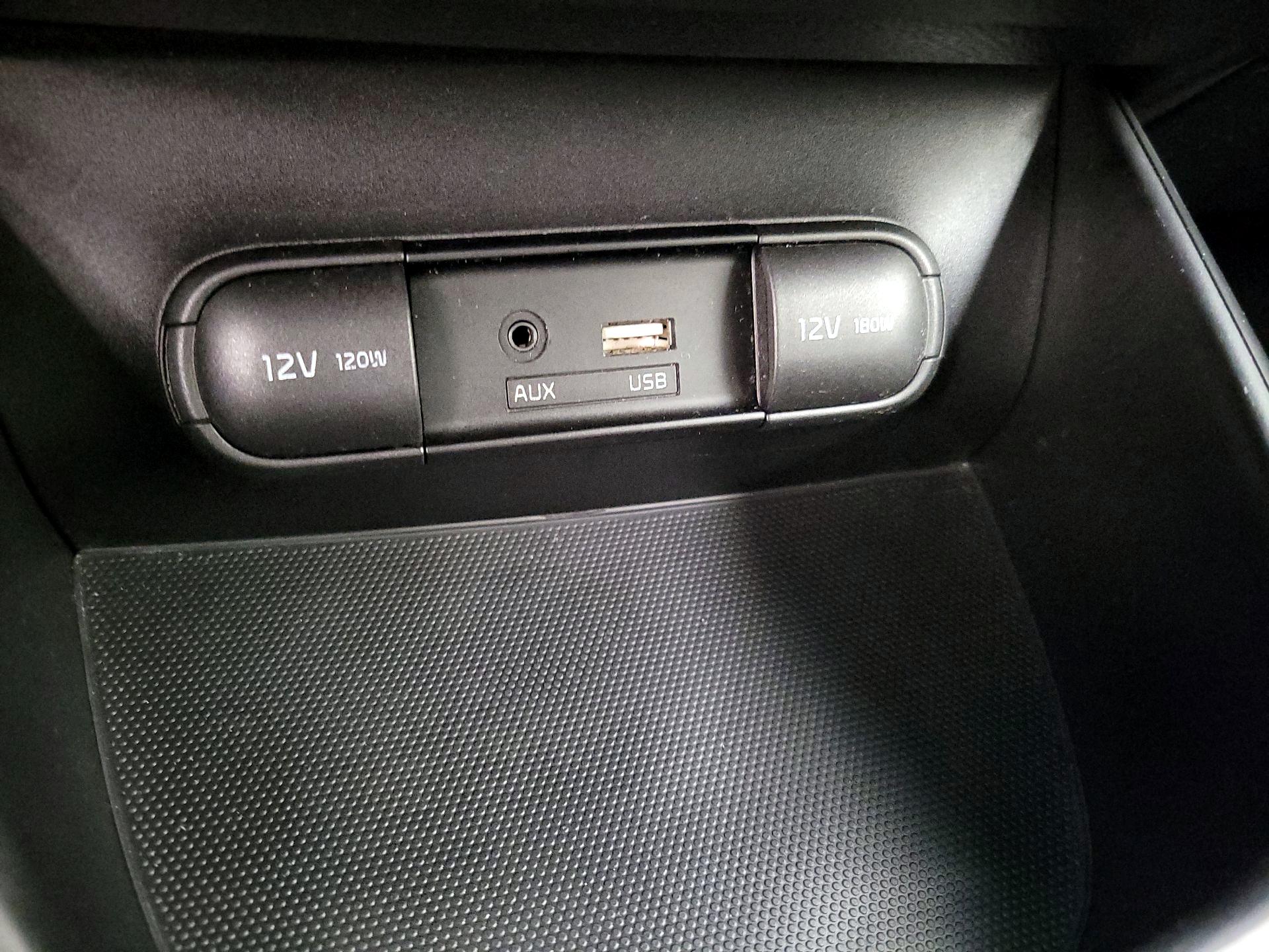 Thumbnail: 2016 Kia Soul - 17
