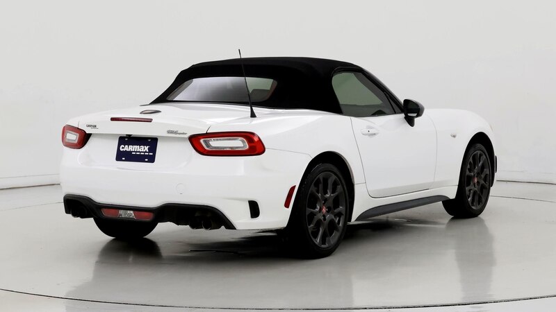 2017 Fiat 124 Spider Abarth 8