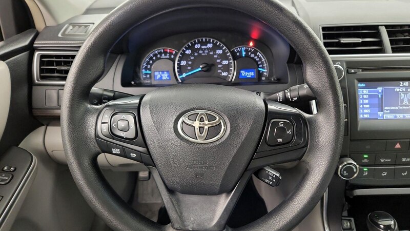 2015 Toyota Camry LE 10