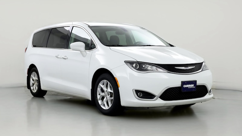 2018 Chrysler Pacifica Touring Plus Hero Image