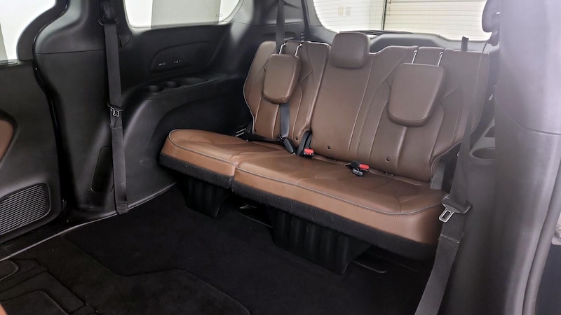 2019 Chrysler Pacifica Limited 21