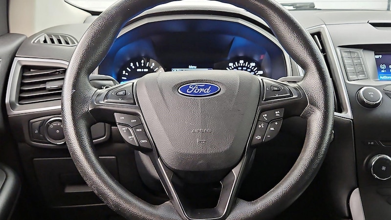 2016 Ford Edge SE 10