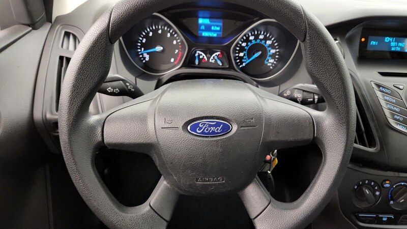 2014 Ford Focus S 10