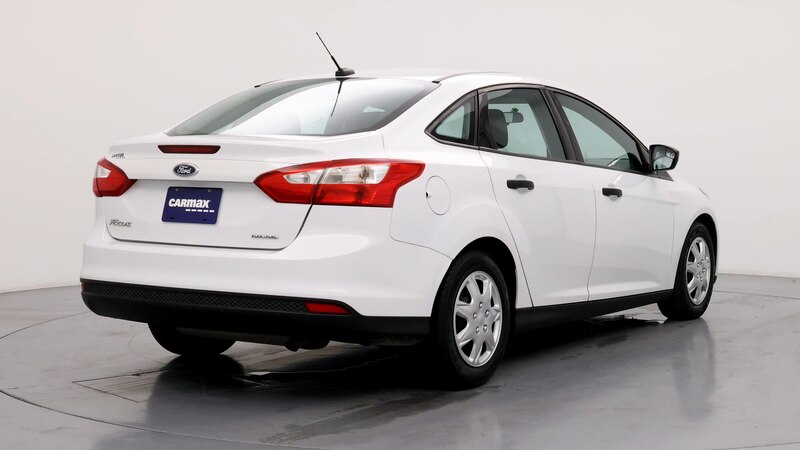 2014 Ford Focus S 8