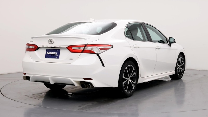 2020 Toyota Camry SE 8