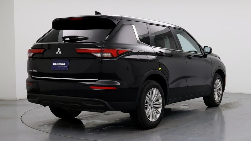 2024 Mitsubishi Outlander ES 8