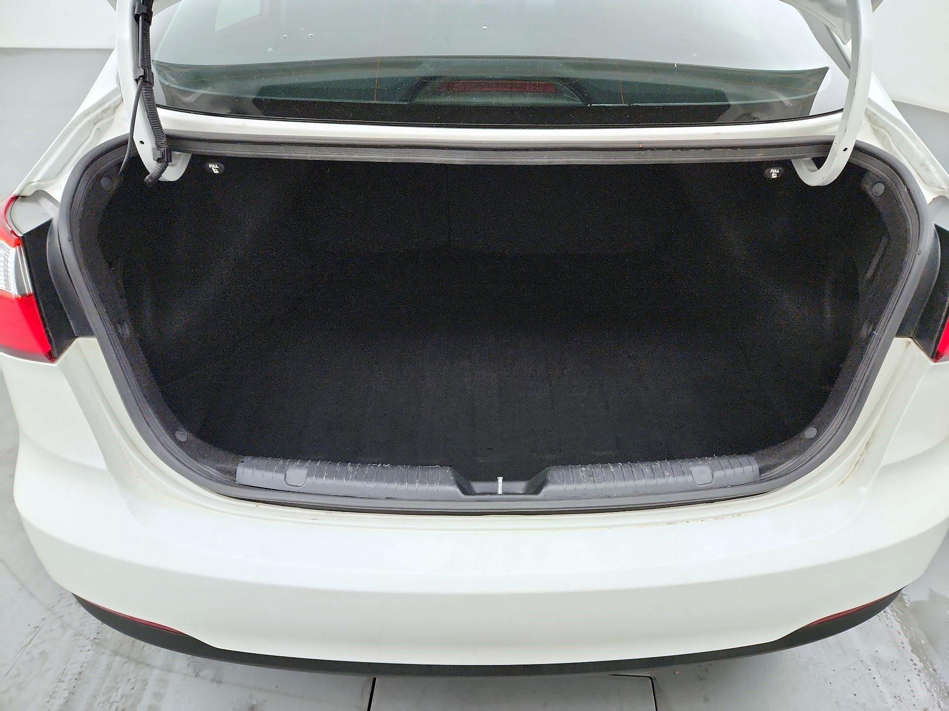 Thumbnail: 2016 Kia Forte - 19