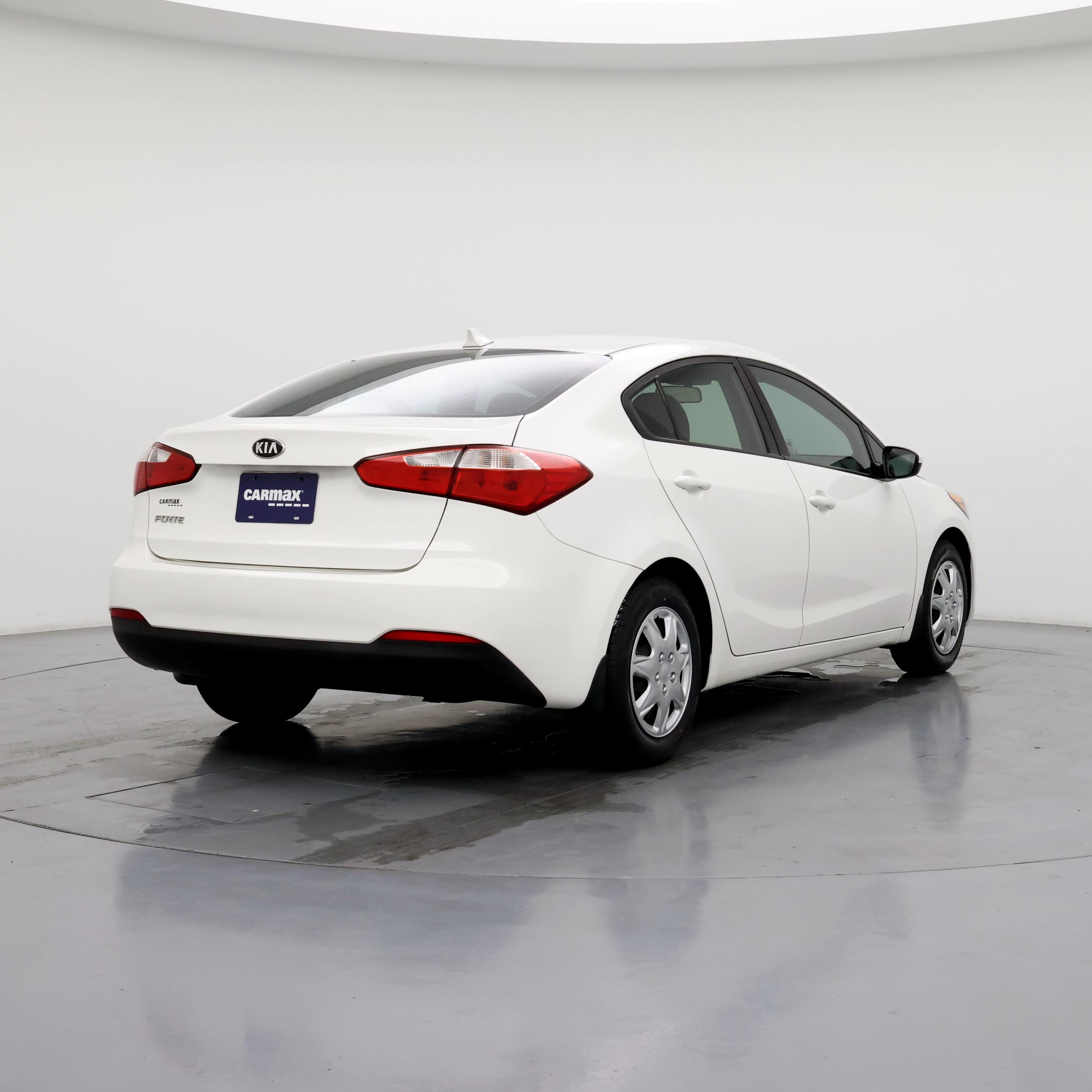 Thumbnail: 2016 Kia Forte - 8