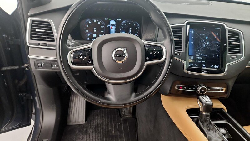 2019 Volvo XC90 T6 Momentum 10