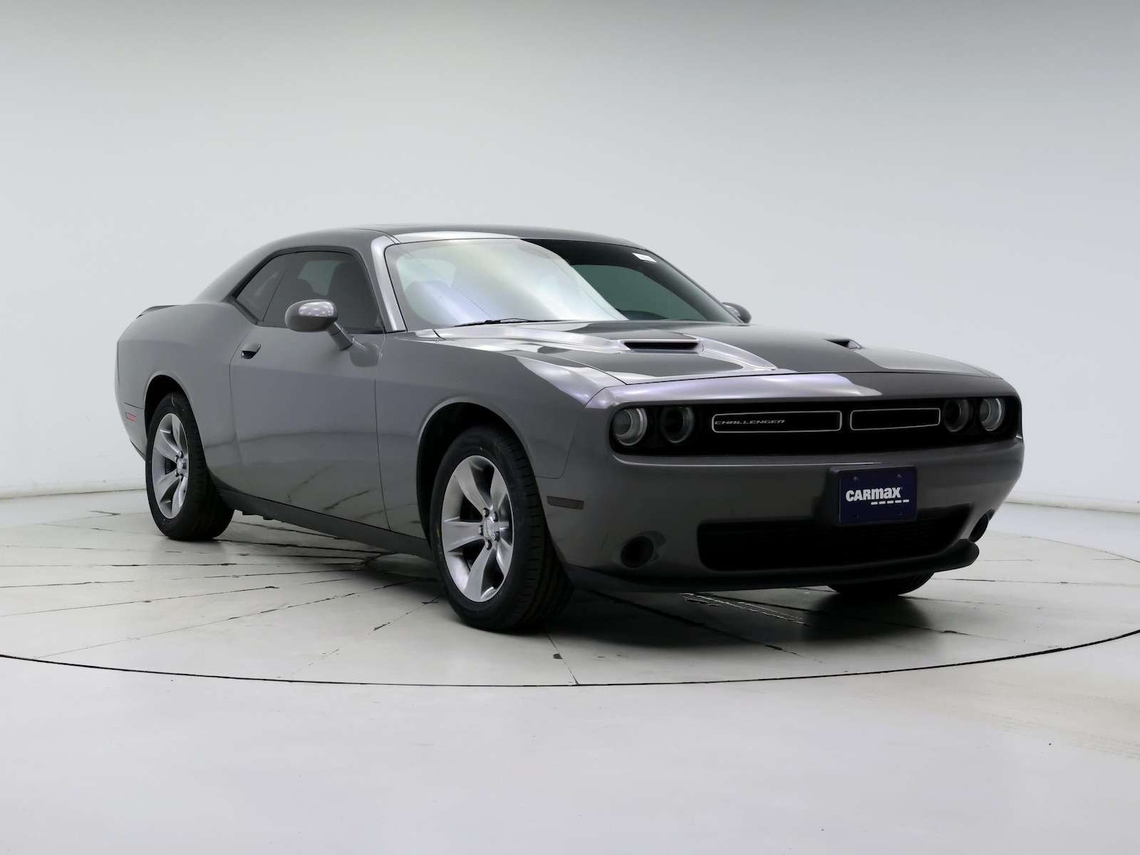 Used 2018 Dodge Challenger SXT with VIN 2C3CDZAG9JH112413 for sale in Brooklyn Park, Minnesota