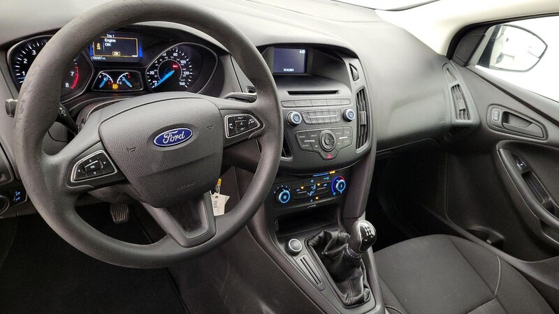 2015 Ford Focus S 9