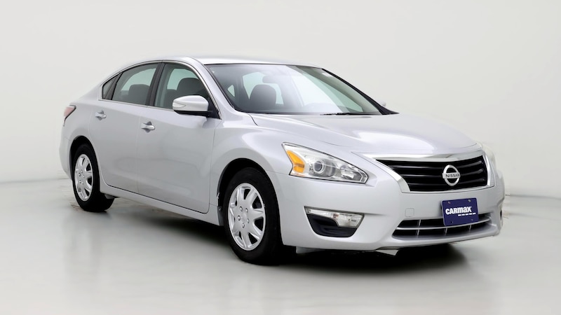 2015 Nissan Altima S Hero Image