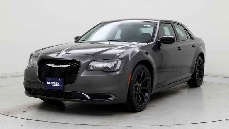 2019 Chrysler 300 Touring 4