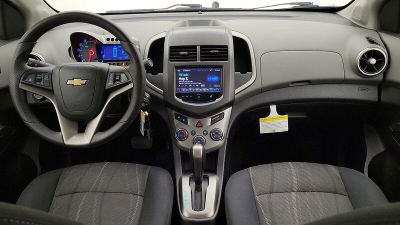 2016 Chevrolet Sonic LT 9