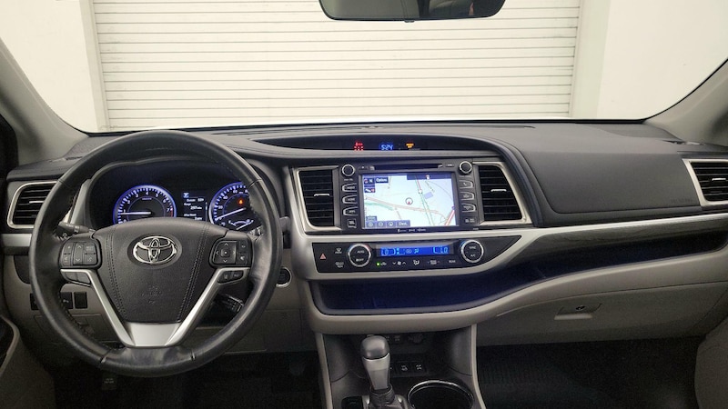 2018 Toyota Highlander Limited 9