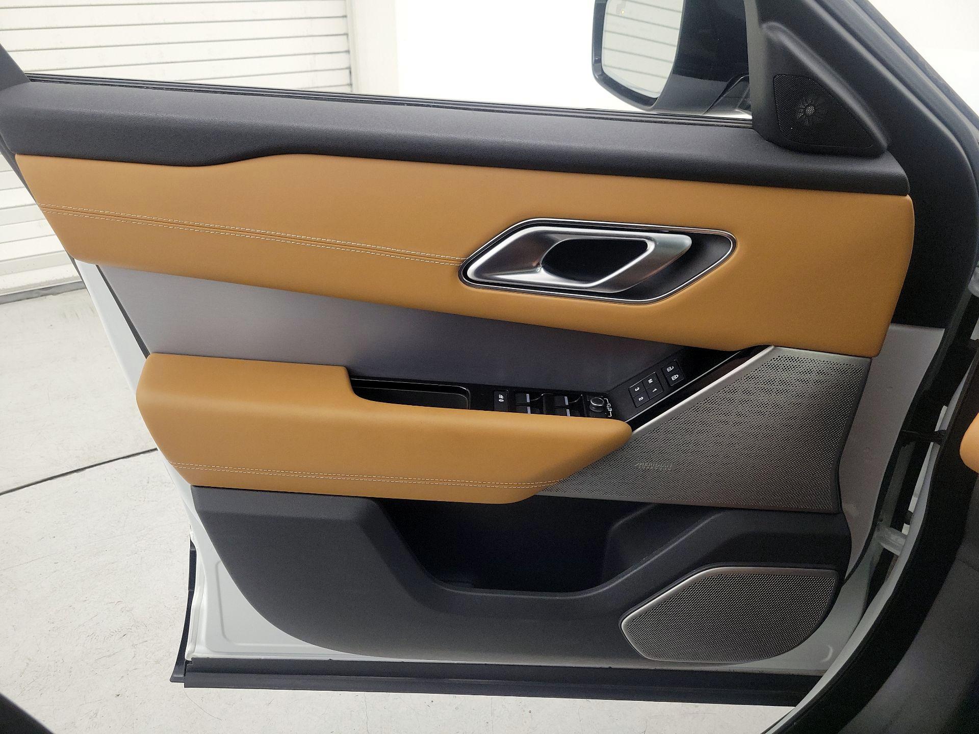 Thumbnail: 2021 Land Rover Range Rover Velar - 12