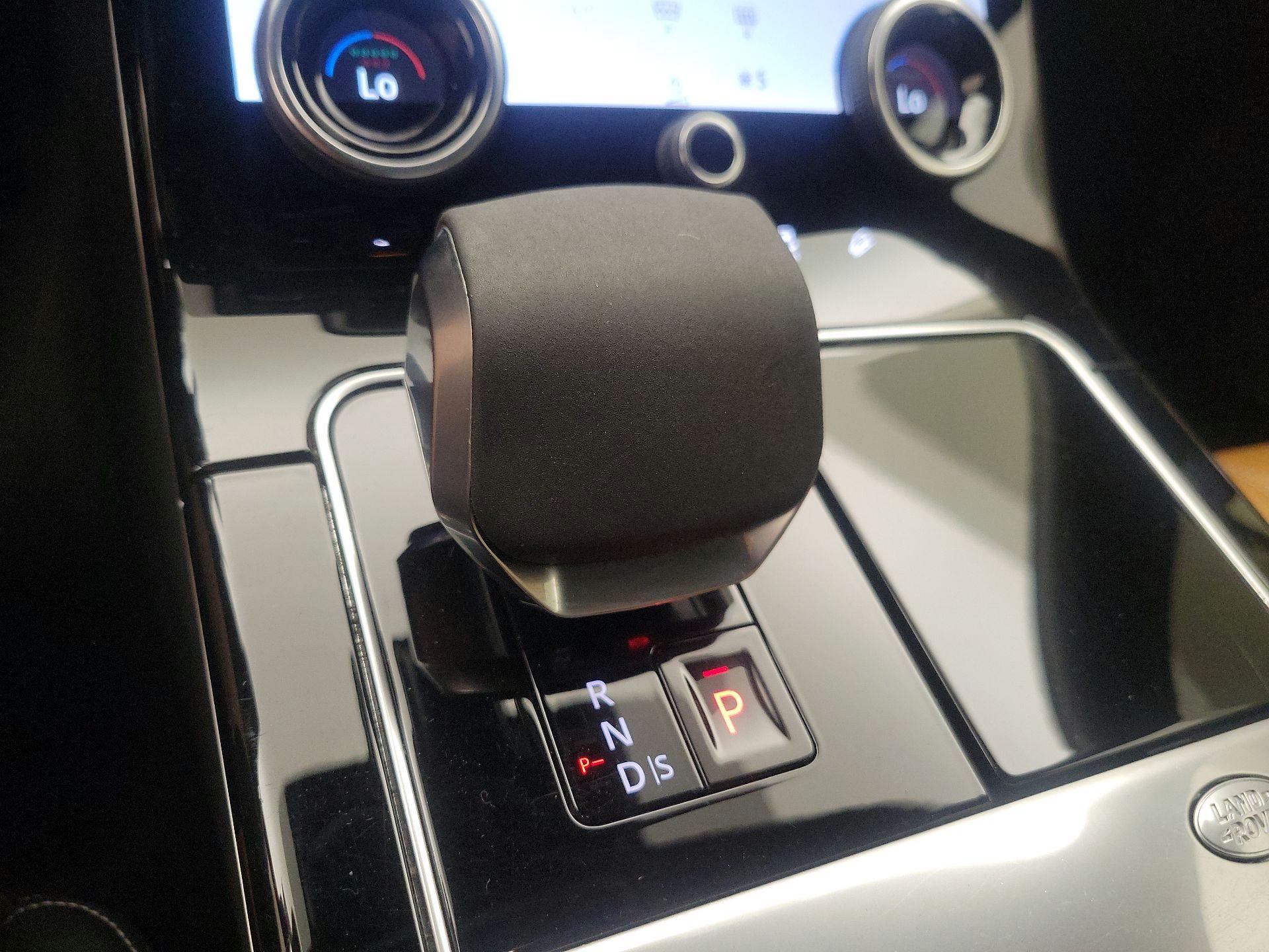 Thumbnail: 2021 Land Rover Range Rover Velar - 18