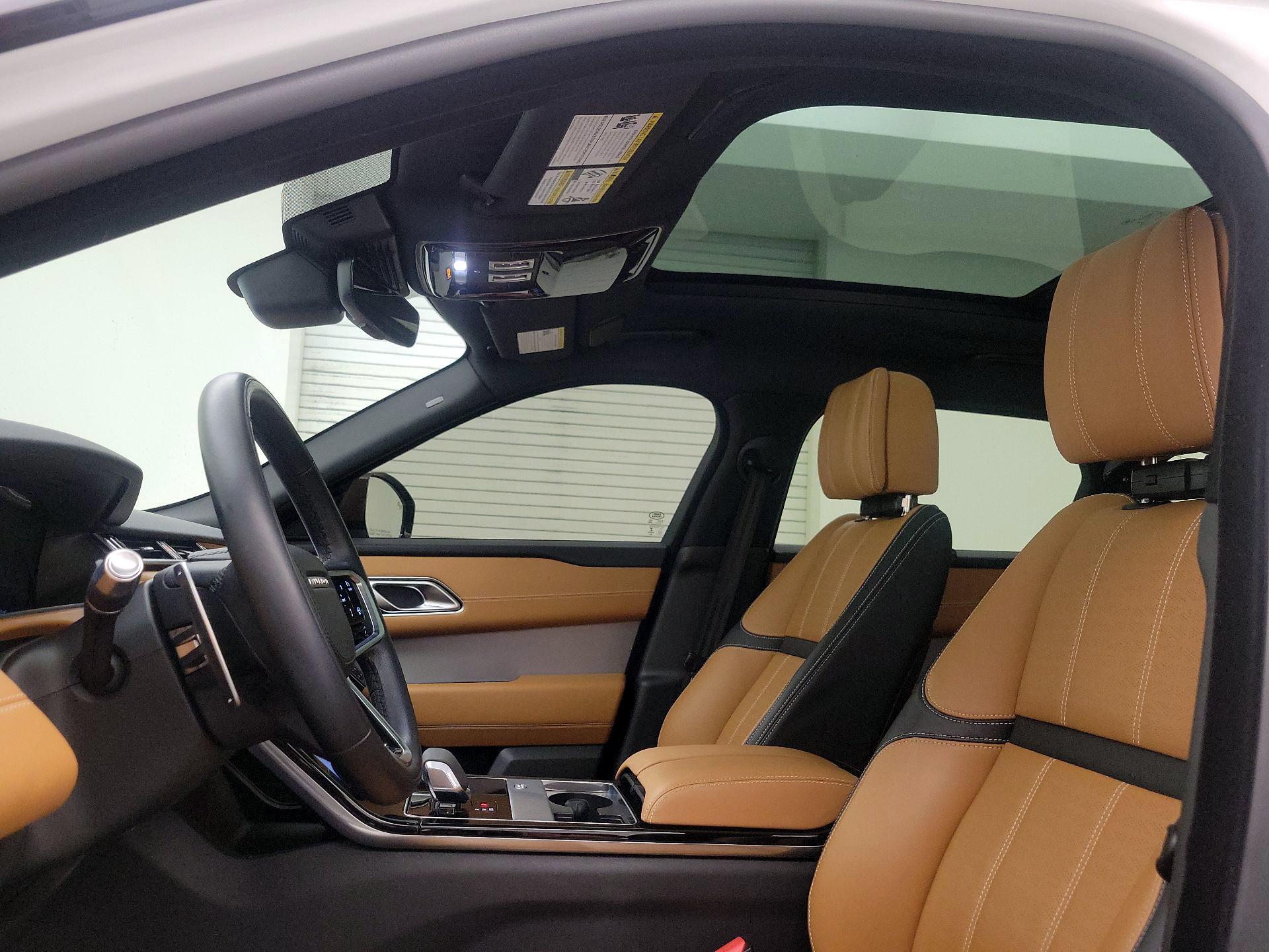 Thumbnail: 2021 Land Rover Range Rover Velar - 20