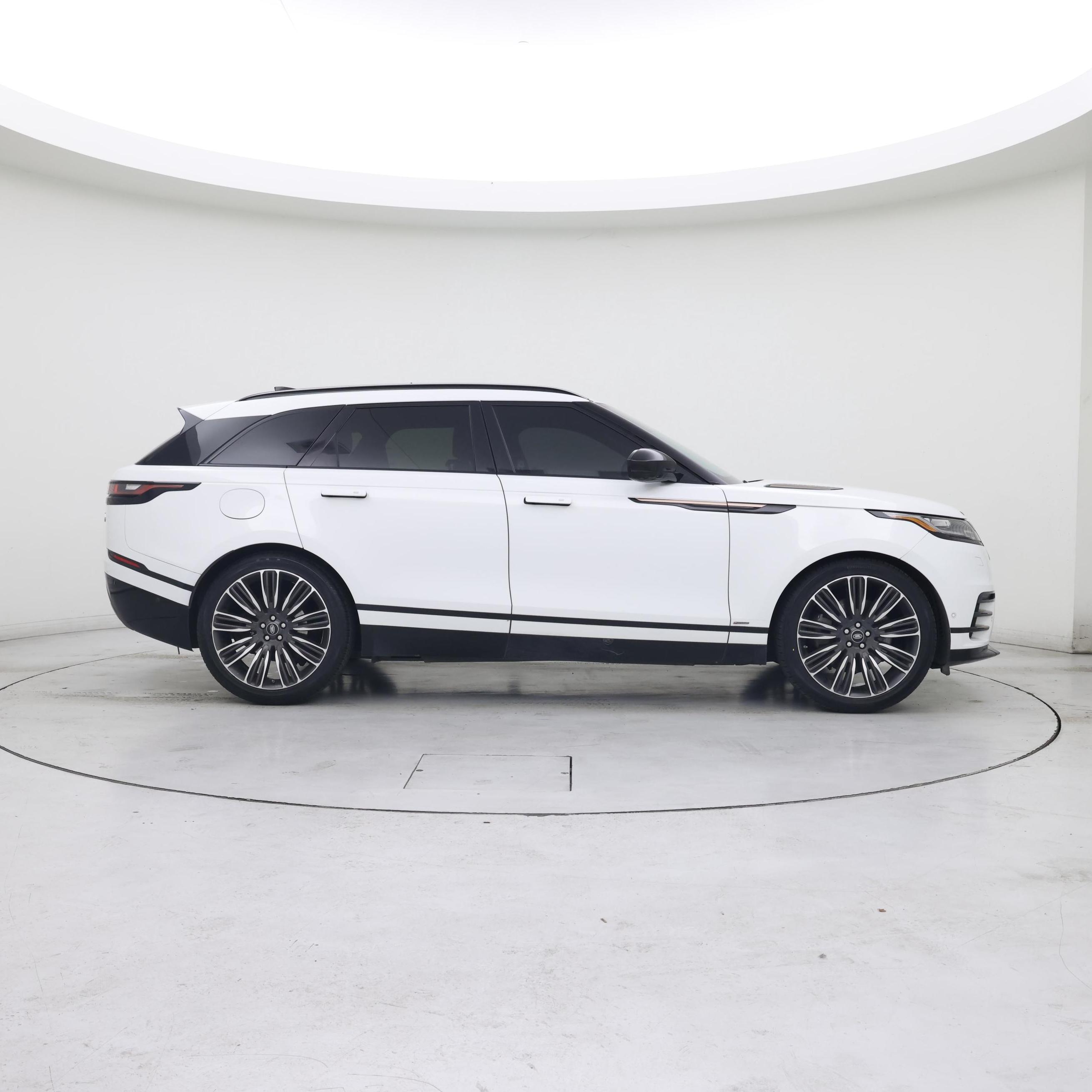 Thumbnail: 2021 Land Rover Range Rover Velar - 7