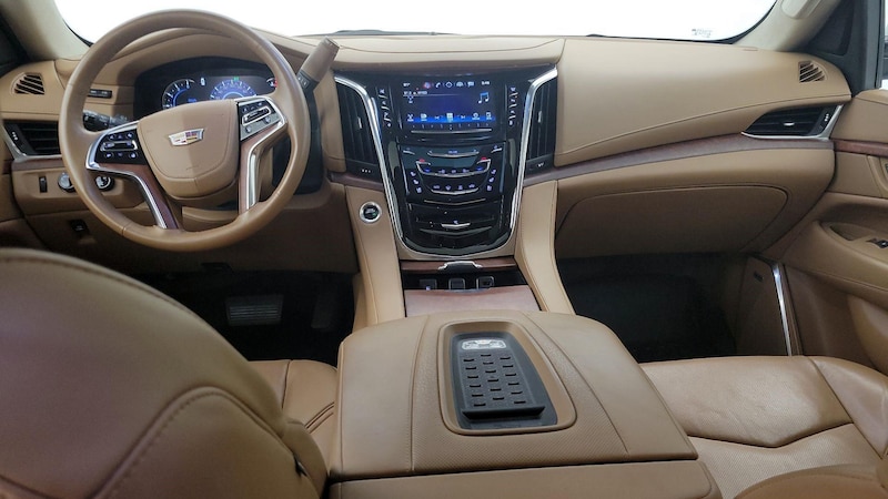 2016 Cadillac Escalade Platinum 9