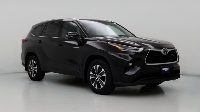 2021 Toyota Highlander XLE Hero Image