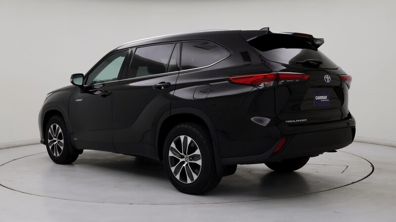 2021 Toyota Highlander XLE 2