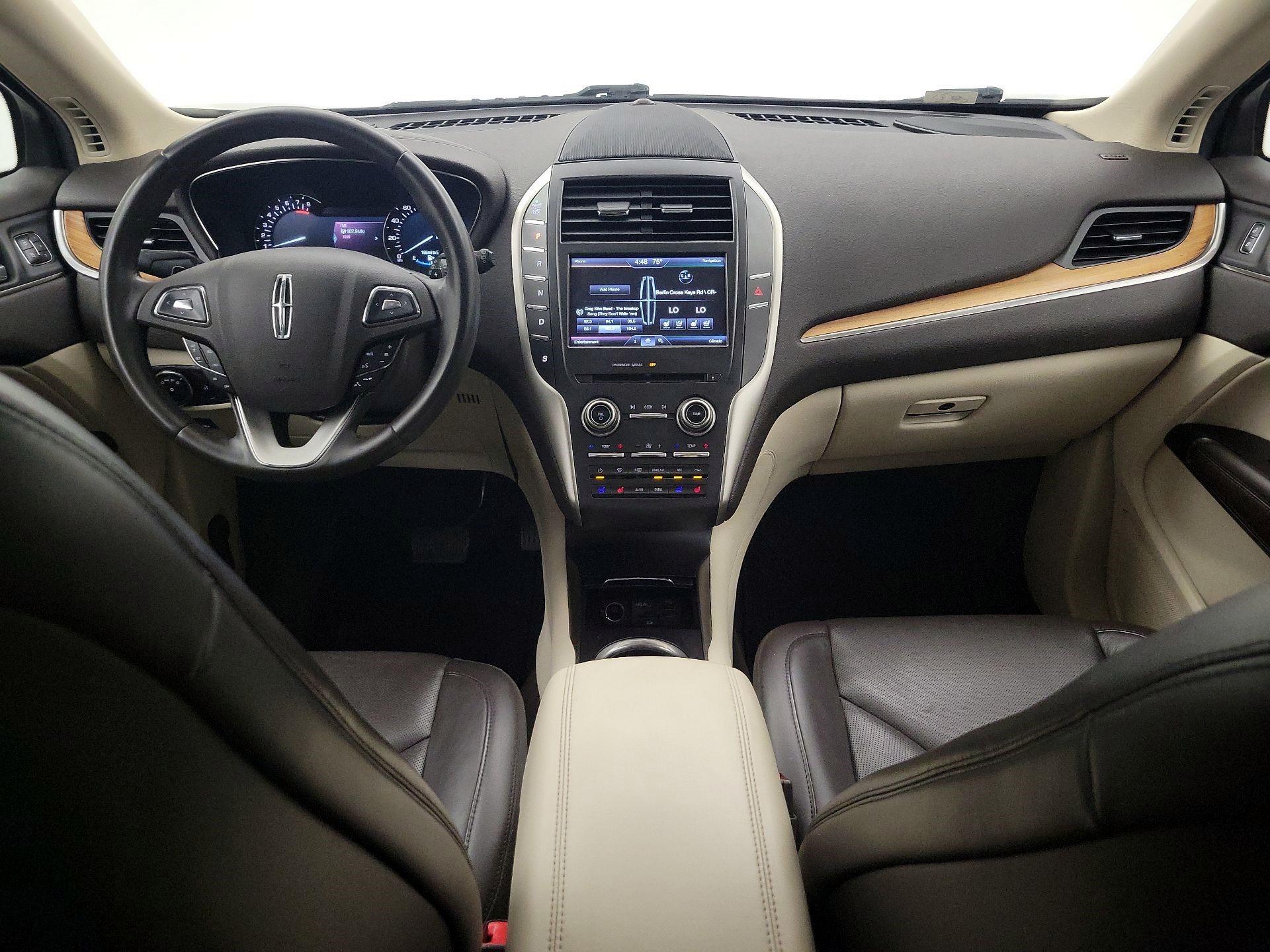 Thumbnail: 2015 Lincoln MKC - 9
